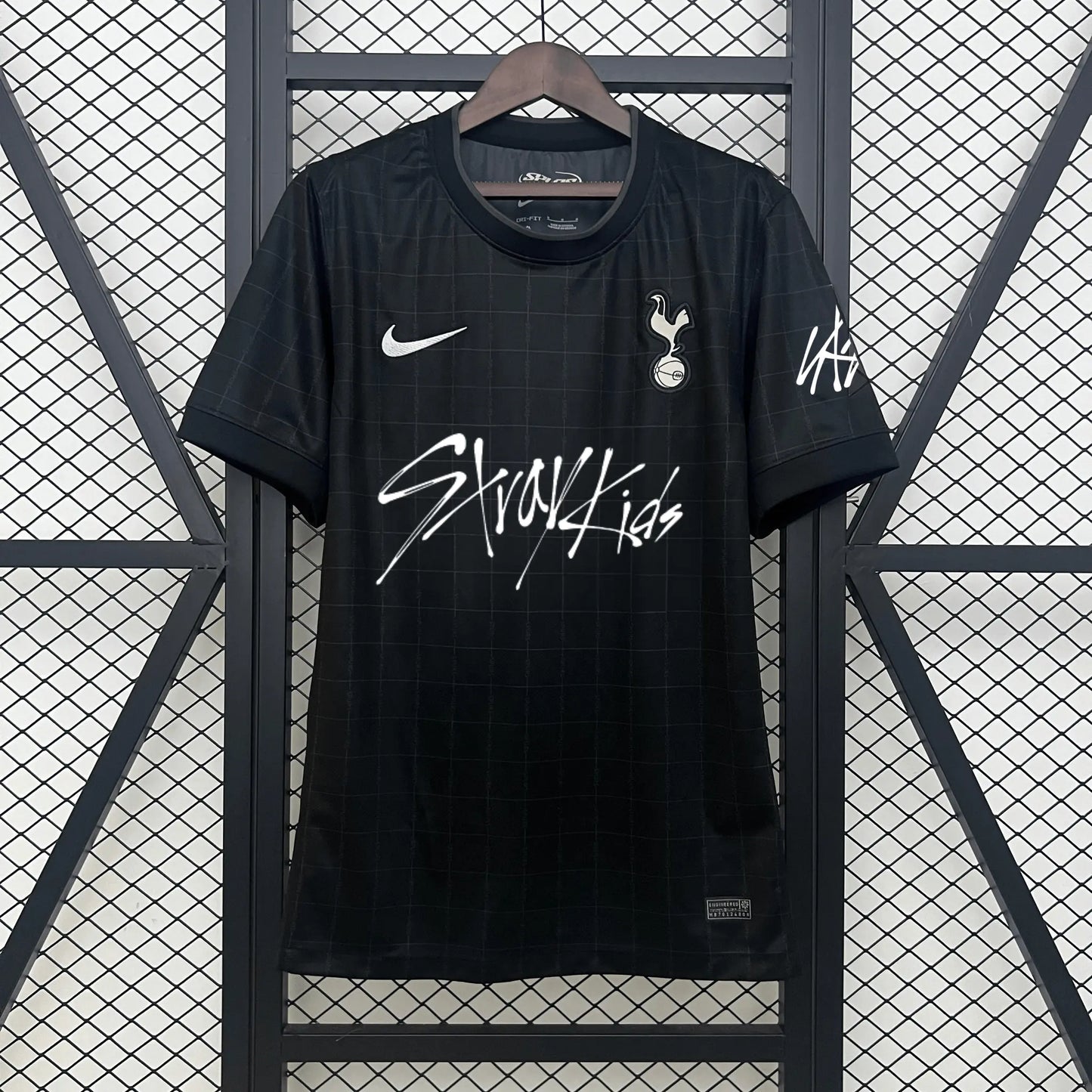Limited Edition Tottenham Hotspur x Stray Kids Show Black T-Shirt