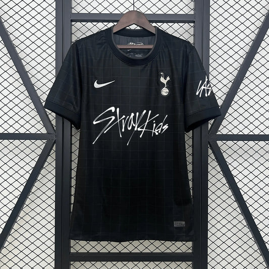 Limited Edition Tottenham Hotspur x Stray Kids Show Black T-Shirt